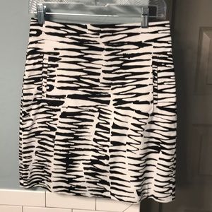 Banana Republic Sz 2 Pencil Skirt - so nice!